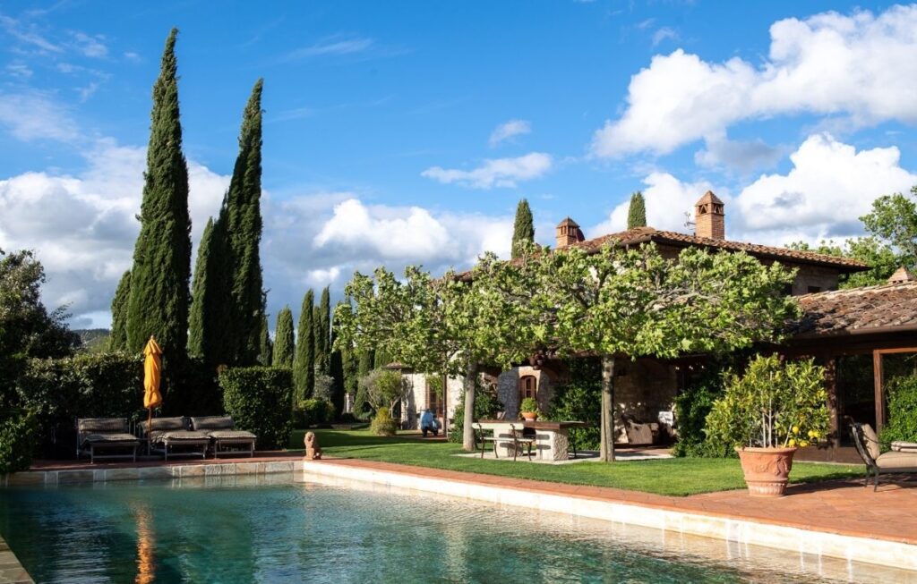 Cuvée's tuscan farmhouse - a luxury tuscan villa