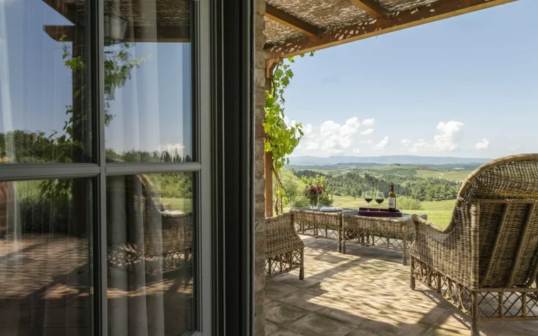 tuscany-luxury-casale-vignacce-annexe-patio