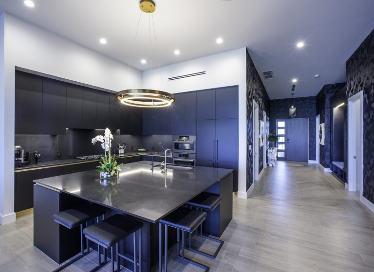 04 Black Urchin 4BR Suites Kitchen